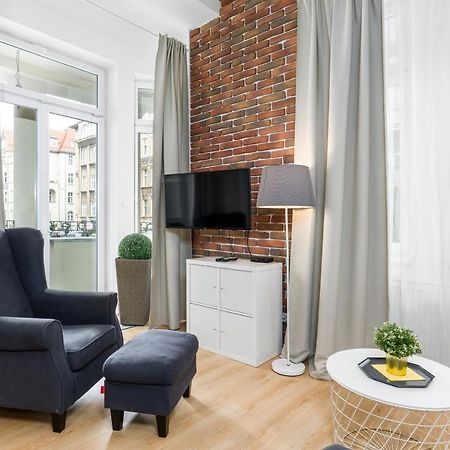 Apartment Poznan Mtp Chelmonskiego By Noclegi Renters Екстер'єр фото