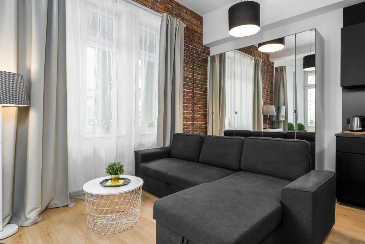 Apartment Poznan Mtp Chelmonskiego By Noclegi Renters Екстер'єр фото