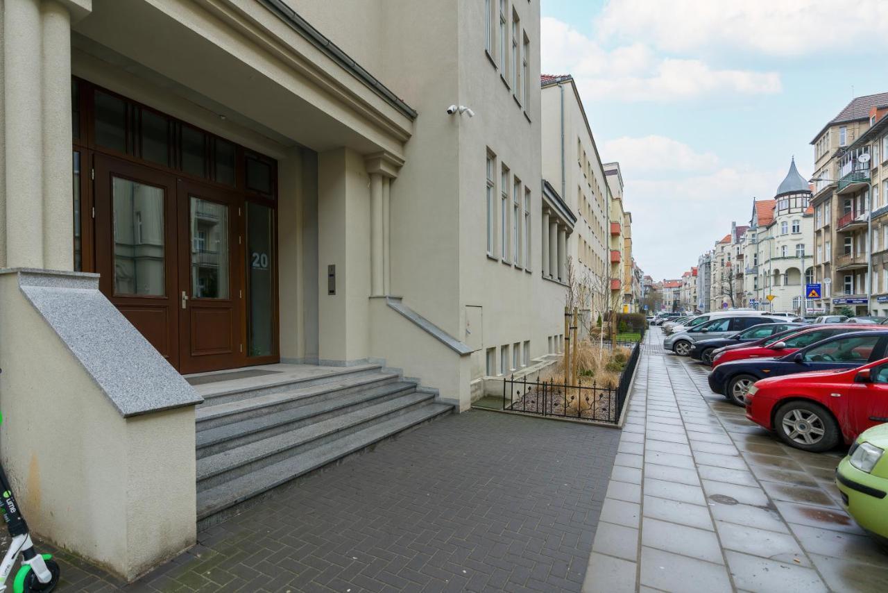 Apartment Poznan Mtp Chelmonskiego By Noclegi Renters Екстер'єр фото