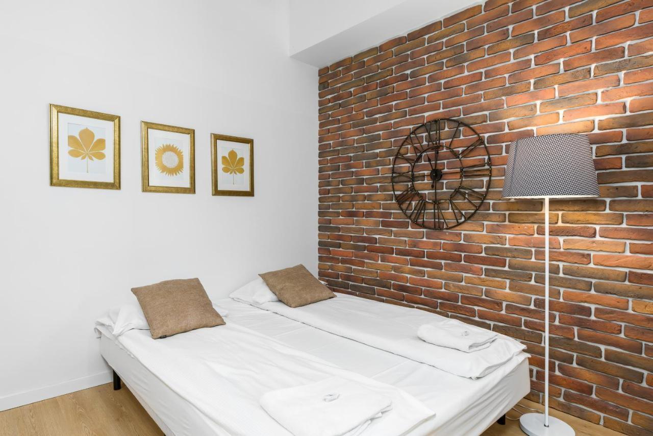 Apartment Poznan Mtp Chelmonskiego By Noclegi Renters Екстер'єр фото