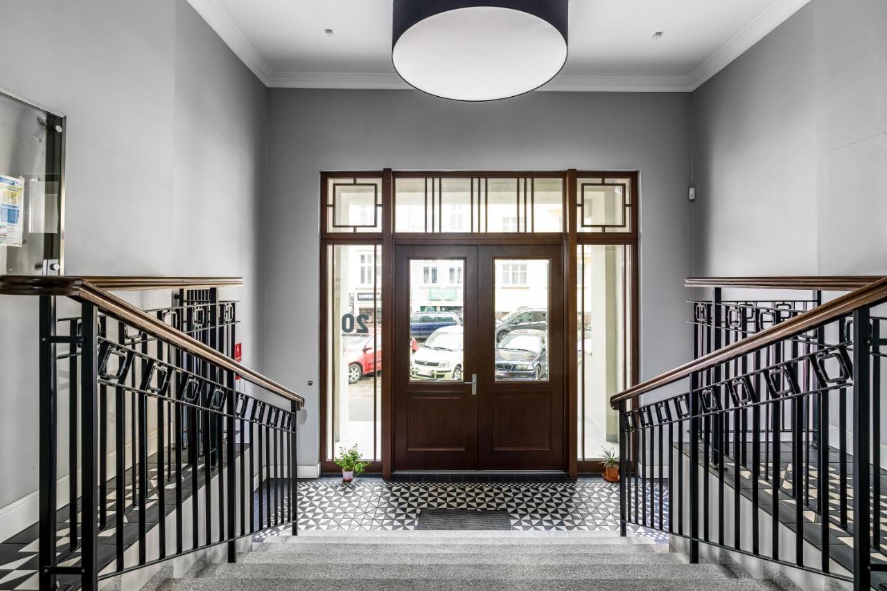 Apartment Poznan Mtp Chelmonskiego By Noclegi Renters Екстер'єр фото